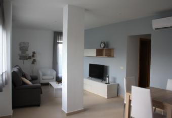 AR Apartamentos Soto Del Real allows 18 year olds to book a room