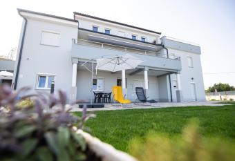 Apartments Luka has Balcony rooms