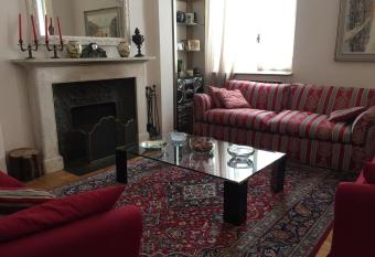 Il Giardino Nascosto allows 18 year olds to book a room