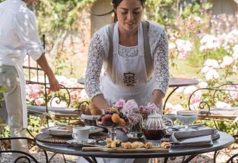 Relais Sant Elena allows 18 year olds to book a room