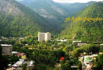 Guest House Besarioni has Balcony rooms