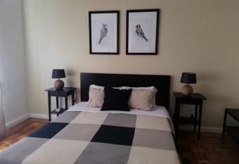 100 Contos has Balcony rooms