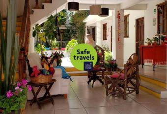 Hotel Casa Mia allows 18 year olds to book a room