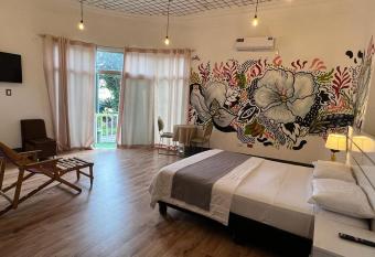 Hotel Perla Central has Balcony rooms