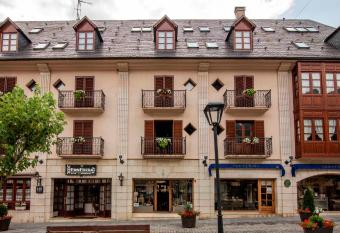 Hotel Fonfreda has Balcony rooms