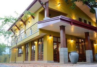 Inlak Garden Hotel has Balcony rooms