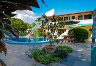 Drift Inn Cayo allows 18 year olds to book a room