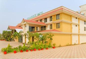 Hotel Shamrock Greens has Balcony rooms