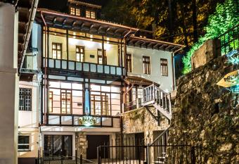 Vila Wendy has Balcony rooms