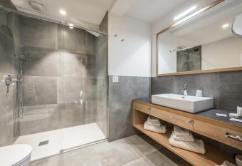 Hotel Ravelli Luxury Spa has Balcony rooms