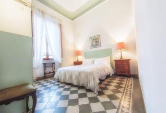 Villa Gini has Balcony rooms