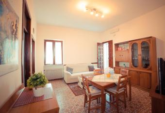 Appartamento Rosa has Balcony rooms