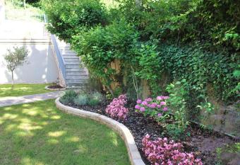 B&B Villa Paradiso has Balcony rooms