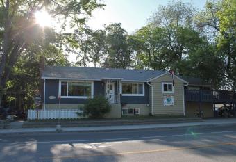 Kelowna International Hostel allows 18 year olds to book a room