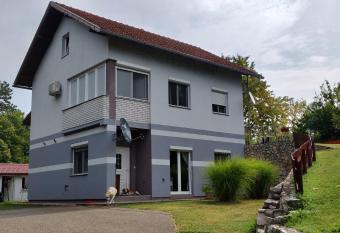 Haus Viktoria near Banja Luka allows 18 year olds to book a room