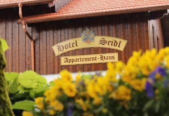 Hotel Seidl has Balcony rooms