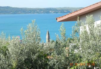 Strada Bella Apartment solar energy has Balcony rooms