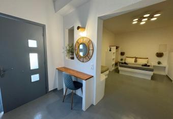 Ergina Studios has Balcony rooms