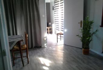 Rentz Martine has Balcony rooms