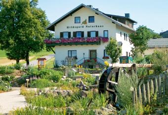 Hildegard Naturhaus has Balcony rooms