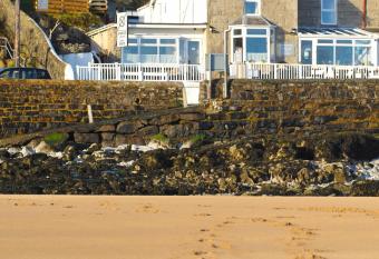 Sea View Guest House has Balcony rooms