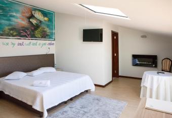 Guest House A&z has Balcony rooms