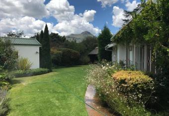 Rosewood Corner, Clarens has rooms with a private hot tub