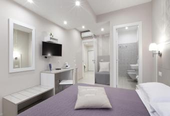 Le Quattro Piazze allows 18 year olds to book a room