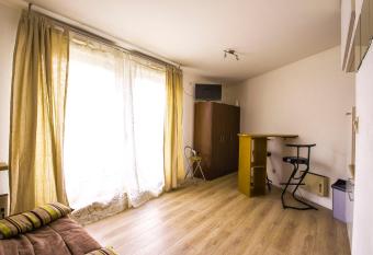 Appartement du Pompidou has Balcony rooms