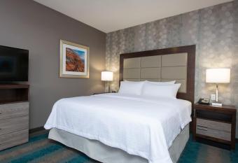 Homewood Suites by Hilton Cleveland/Sheffield has Balcony rooms