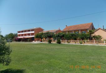 Delfini Holiday Homes has Balcony rooms