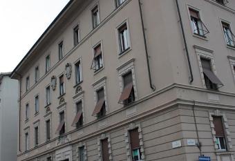 Affittacamere Stelvio allows 18 year olds to book a room