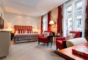 East Gate Boutique Hotel allows 18 year olds to book a room