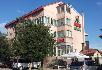 Guest House Mamut has Balcony rooms