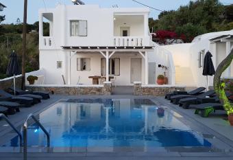 Villa Varnali Small Boutique has Balcony rooms