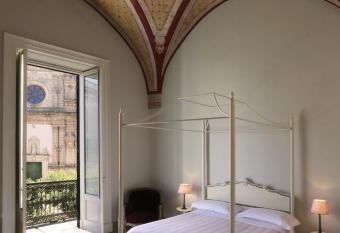 Relais Monastero Santa Teresa - Albergo Diffuso has Balcony rooms