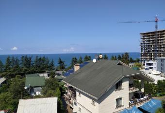 Guest House TeNi has Balcony rooms