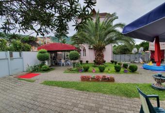 Twins Hotel has Balcony rooms