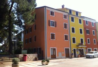 Apartment Sin  i   has Balcony rooms