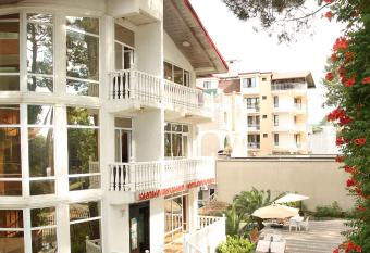 Chito-Gvrito has Balcony rooms