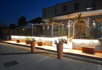 City Pompei Accommodations has Balcony rooms