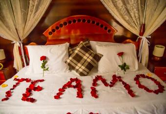 Ecolodge Don Felix has rooms with a private hot tub