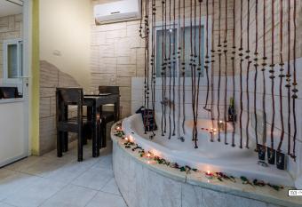 Moon Light Yavne  el has Balcony rooms