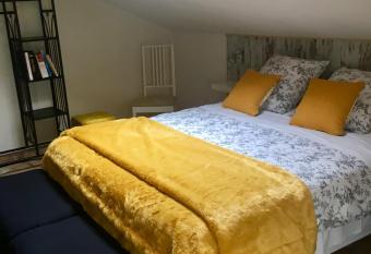 La Vignarelle has Balcony rooms