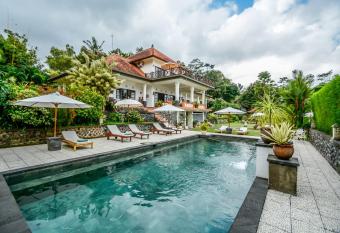 Bukit Asri Lodge has Balcony rooms
