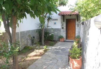 Alexandros Rooms has Balcony rooms