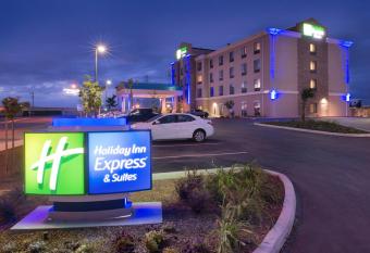 Holiday Inn Express & Suites Bakersfield Airport By IHG allows 18 year olds to book a room