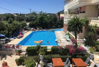 Flamingo Apartments Moraitika Corfu has Balcony rooms
