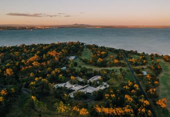 Eden Oak Geelong has Balcony rooms
