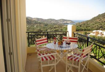 Alexandra Villa has Balcony rooms